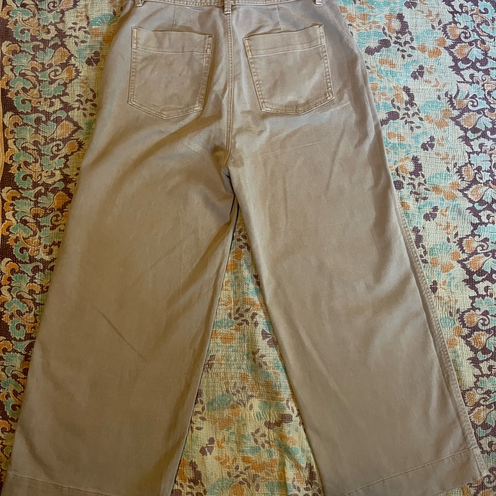 Wide leg cropped khaki pants - Picture 4 of 5